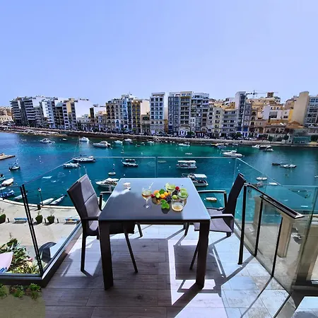 Supreme Seafront With Balcony In St.julian's Apartment